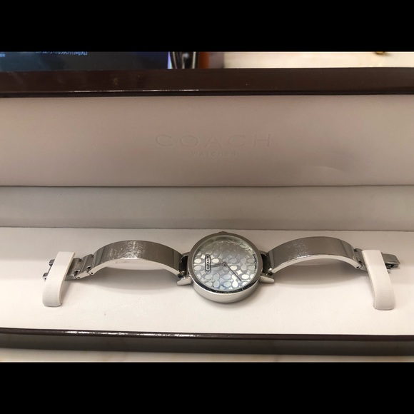 Watch - Picture 6 of 6